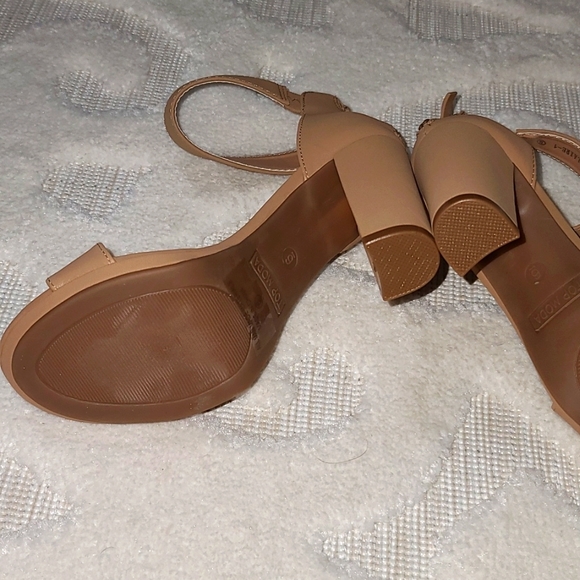 Top Moda beige heels - Picture 3 of 4